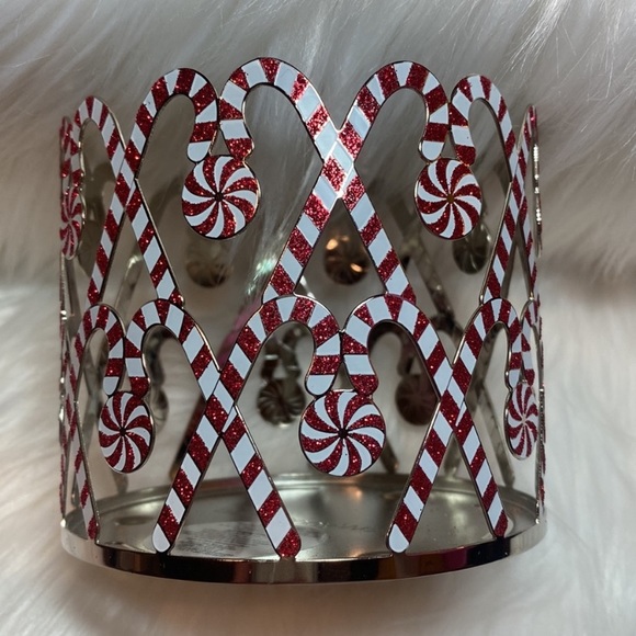 “PEPPERMINT LANE” Christmas Red & White Canes, BBW, 3-Wick Candle Holder, NWTag - Picture 2 of 7